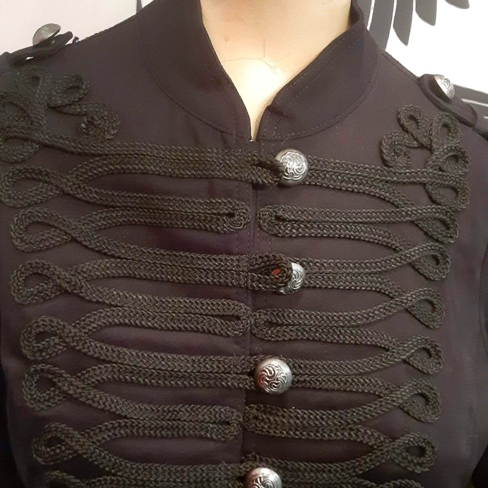 Military jacket size 6 rich detail